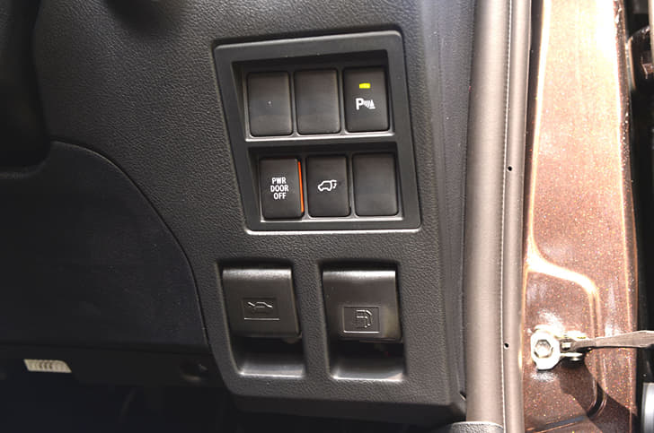 There’s an option to switch the powered tailgate off too.