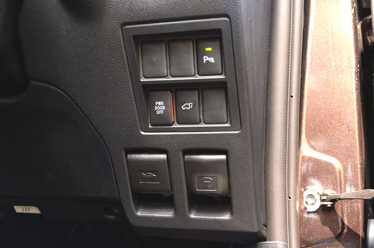 There’s an option to switch the powered tailgate off too.