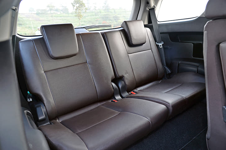 Third row of seats isn’t as bad as one might think. The backrests can be reclined in a 50:50 ratio.