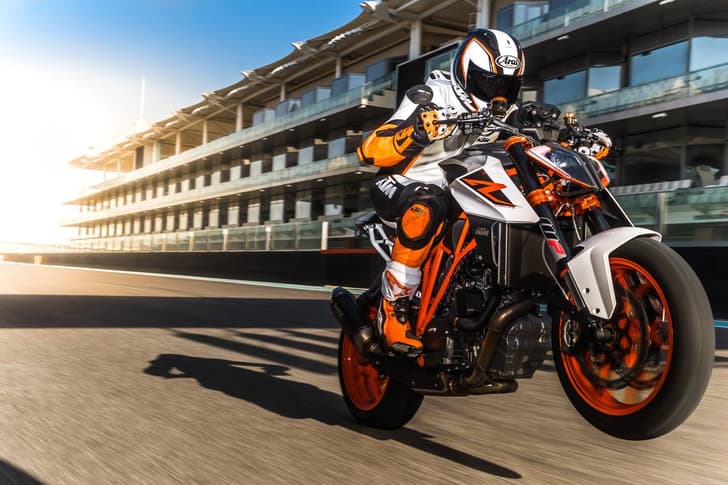 2017 KTM 1290 Super Duke R image gallery