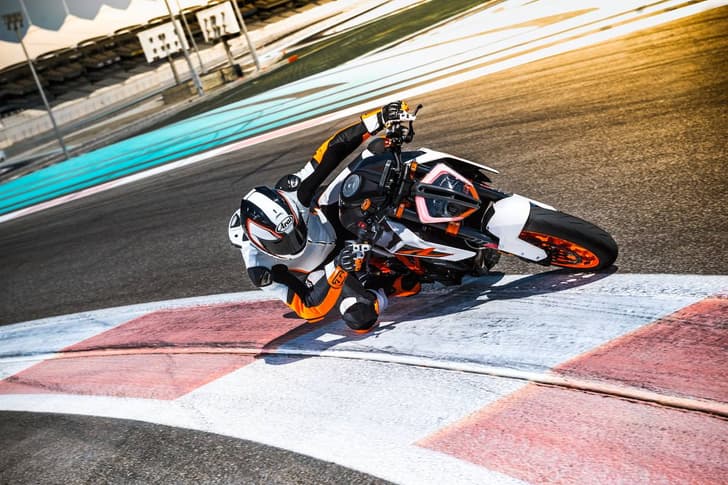 2017 KTM 1290 Super Duke R image gallery