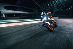 2017 KTM 1290 Super Duke R image gallery
