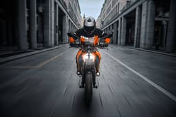 2017 KTM 125 Duke image gallery