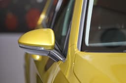 2017 Volkswagen Golf image gallery