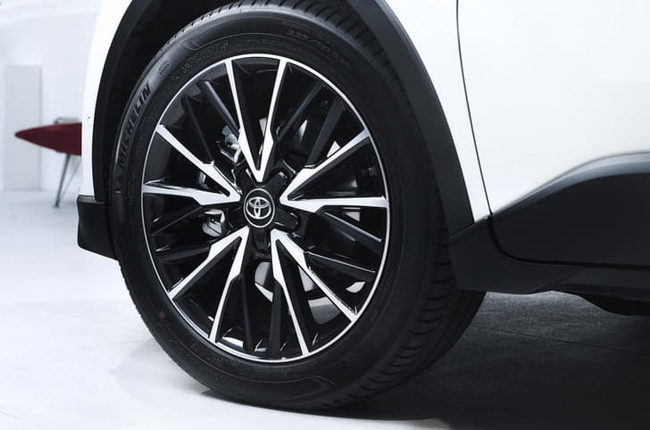 Toyota C-HR image gallery