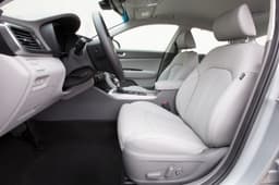 2016 Kia Niro hybrid image gallery