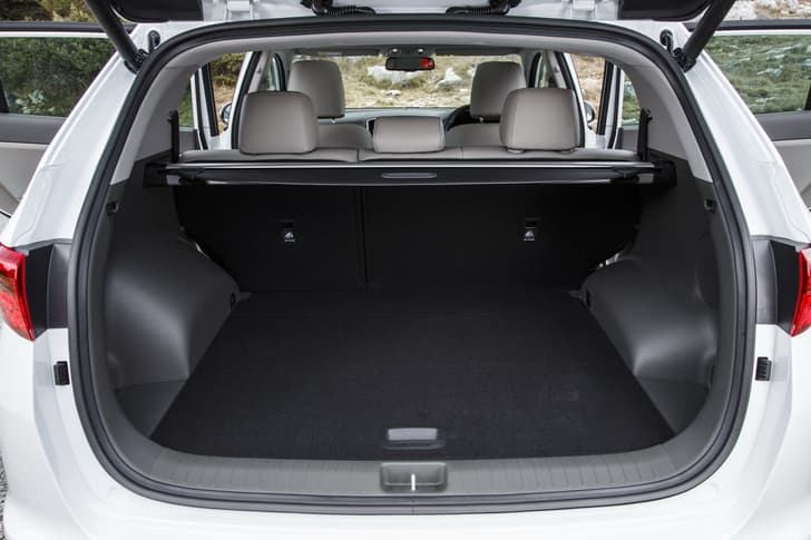 2016 Kia Sportage image gallery