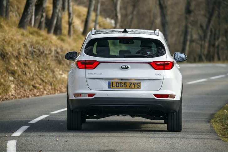 2016 Kia Sportage image gallery