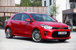 2016 Kia Rio hatchback image gallery