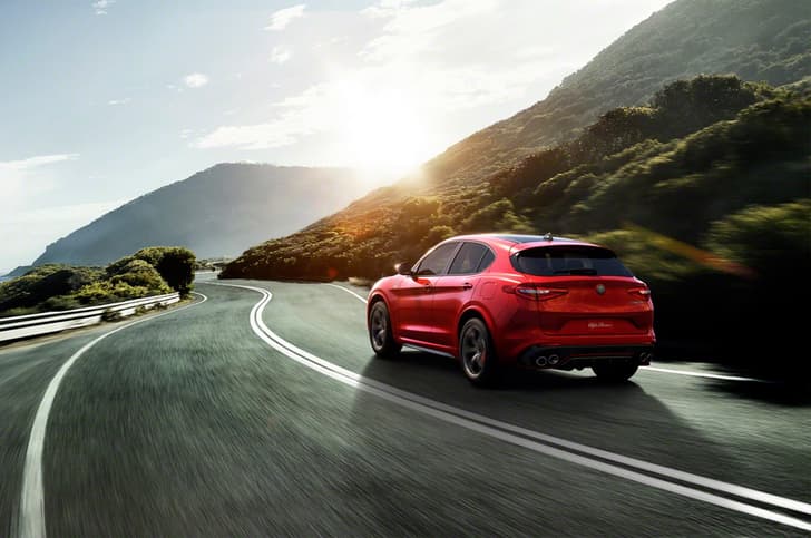 2017 Alfa Romeo Stelvio SUV image gallery