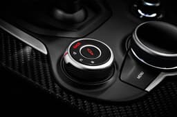 2017 Alfa Romeo Stelvio SUV image gallery