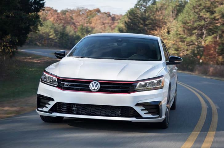 2017 Volkswagen Passat GT concept image gallery