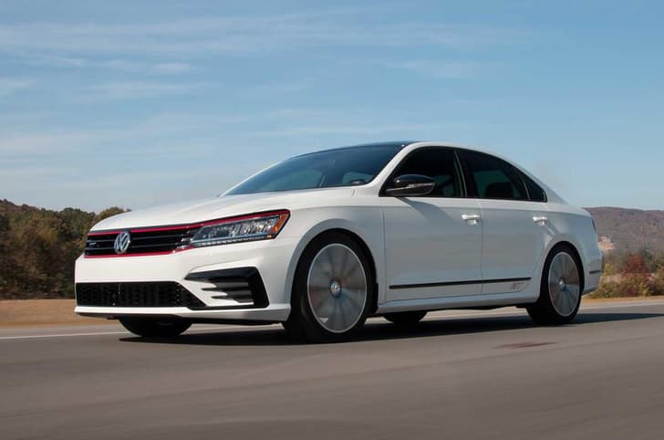 2017 Volkswagen Passat GT concept image gallery