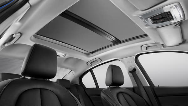 2017 BMW 1-series sedan image gallery