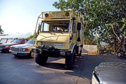 The Mercedes-Benz U 1150 Series 417 Unimog simply dwarfed everything around it. 