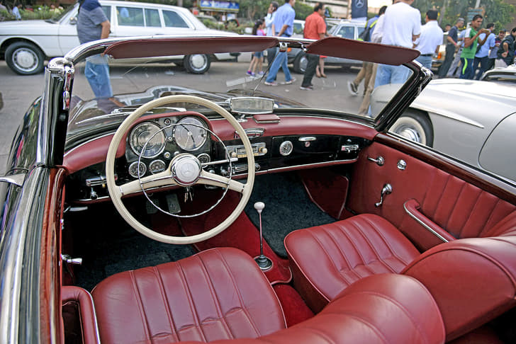 The sporty and luxurious interiors of theMercedes-Benz W121 190SL.