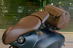 2016 Vespa 946 Emporio Armani image gallery