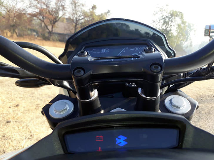 2017 Bajaj Dominar 400 image gallery