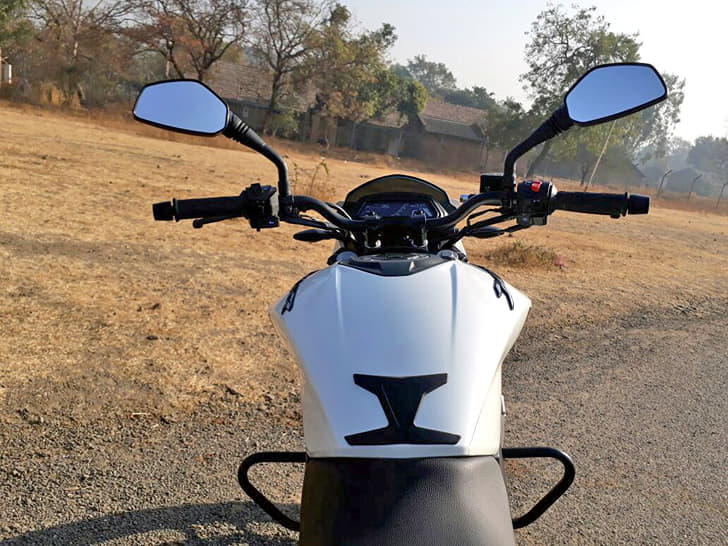 2017 Bajaj Dominar 400 image gallery