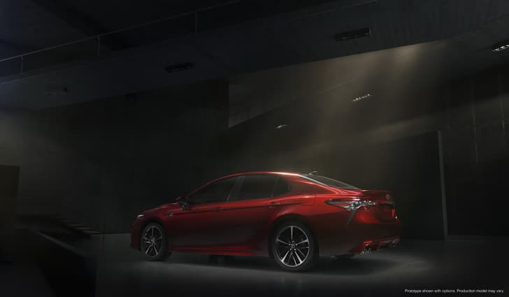 2017 Toyota Camry image gallery