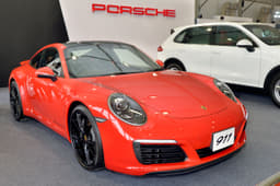 Porsche 911.