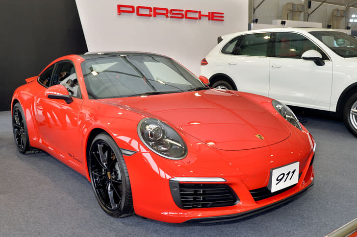 Porsche 911.