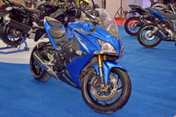 Suzuki GSX-1000F.