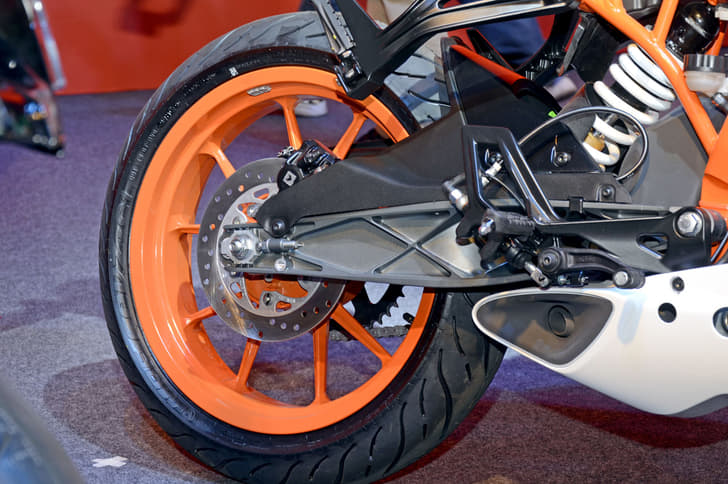 2017 KTM RC 390, RC 200 image gallery