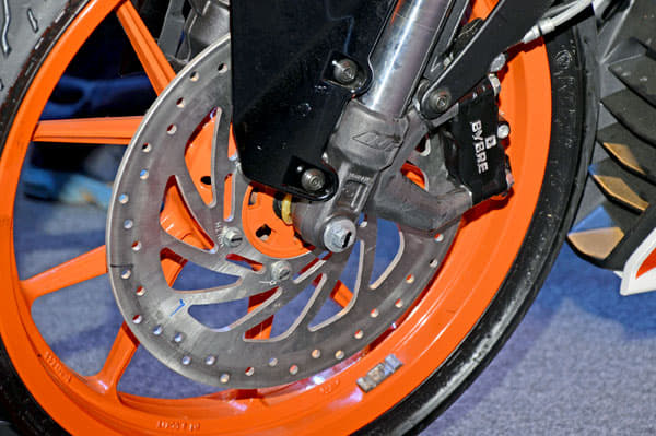 2017 KTM RC 390, RC 200 image gallery