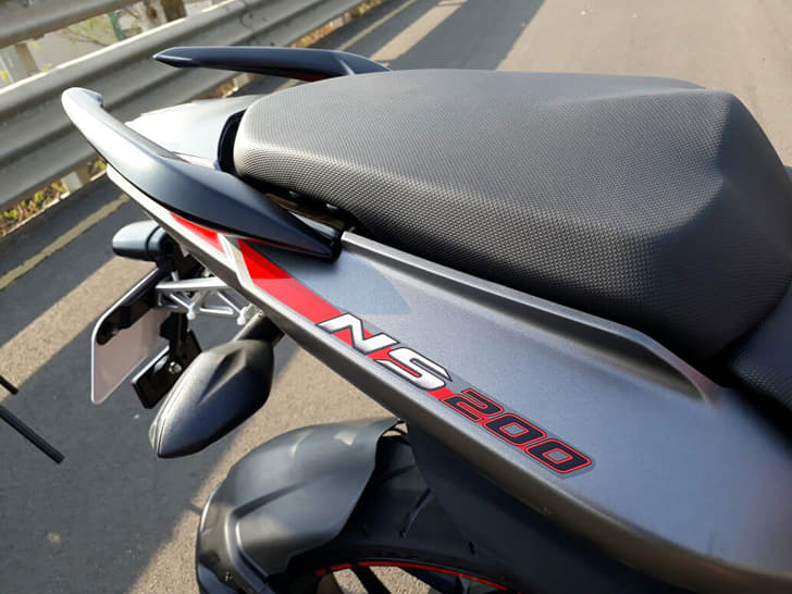 2017 Bajaj Pulsar NS200 image gallery