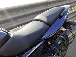 2017 Bajaj Pulsar 180 image gallery