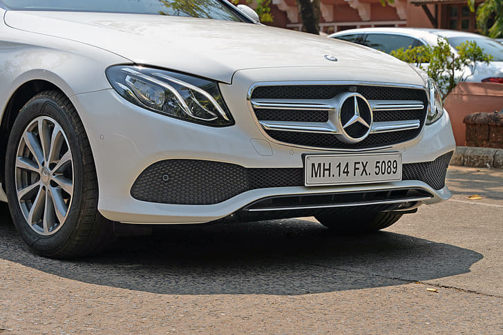 New 2017 Mercedes E-class long-wheelbase photo gallery