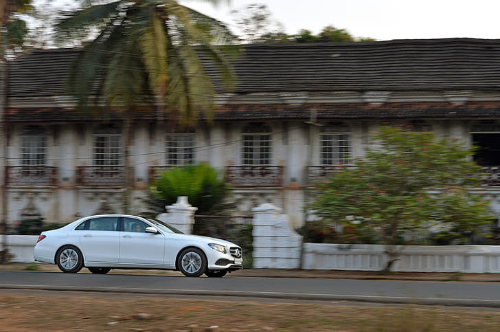New 2017 Mercedes E-class long-wheelbase photo gallery