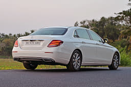 New 2017 Mercedes E-class long-wheelbase photo gallery