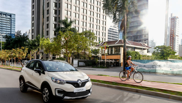 2017 Renault Captur image gallery