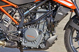 2017 KTM Duke 250 image gallery