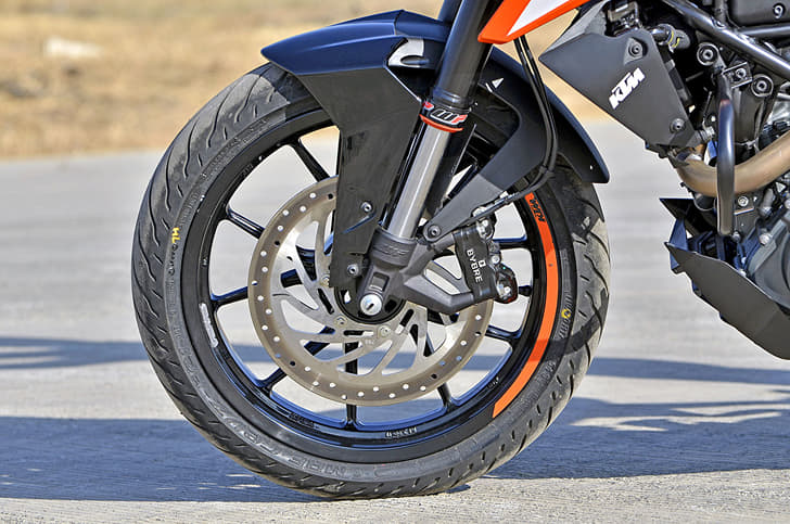 2017 KTM Duke 250 image gallery