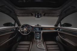 2017 Porsche Panamera Sport Turismo image gallery