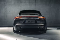 2017 Porsche Panamera Sport Turismo image gallery