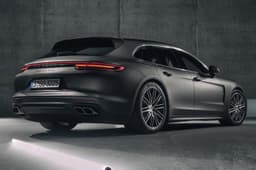 2017 Porsche Panamera Sport Turismo image gallery
