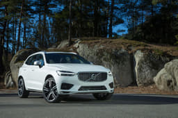 2017 Volvo XC60 image gallery