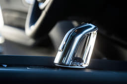 2017 Volvo XC60 image gallery