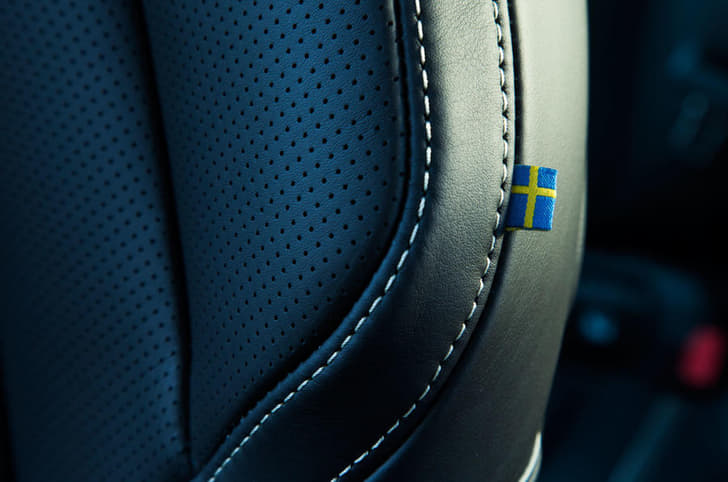 2017 Volvo XC60 image gallery