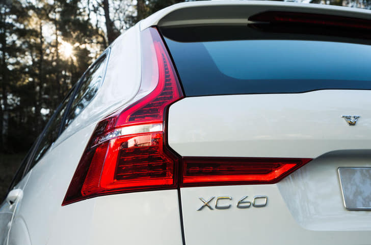2017 Volvo XC60 image gallery
