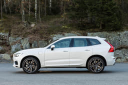 2017 Volvo XC60 image gallery