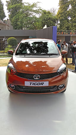 2017 Tata Tigor compact sedan photo gallery
