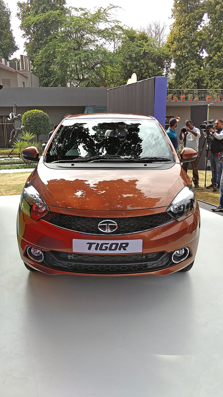 2017 Tata Tigor compact sedan photo gallery