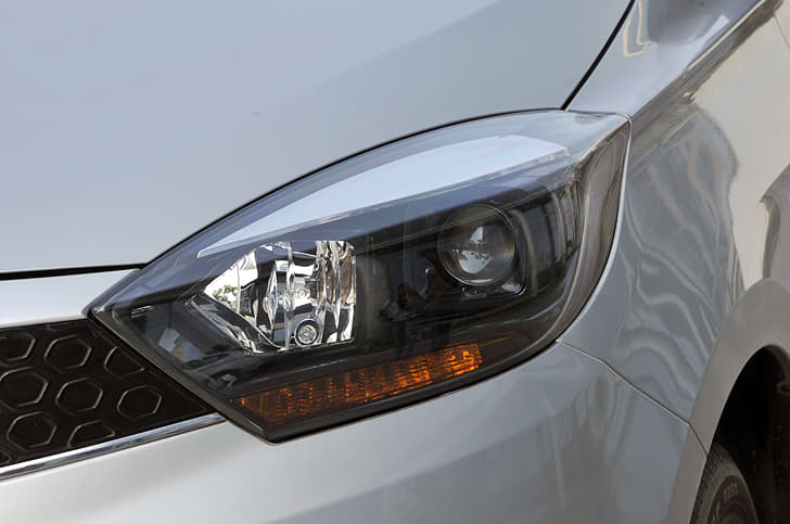 Top-spec Tigors get projector headlamps.