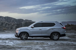 2017 SsangYong Rexton image gallery