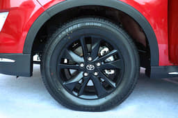 2017 Toyota Innova Touring Sport image gallery